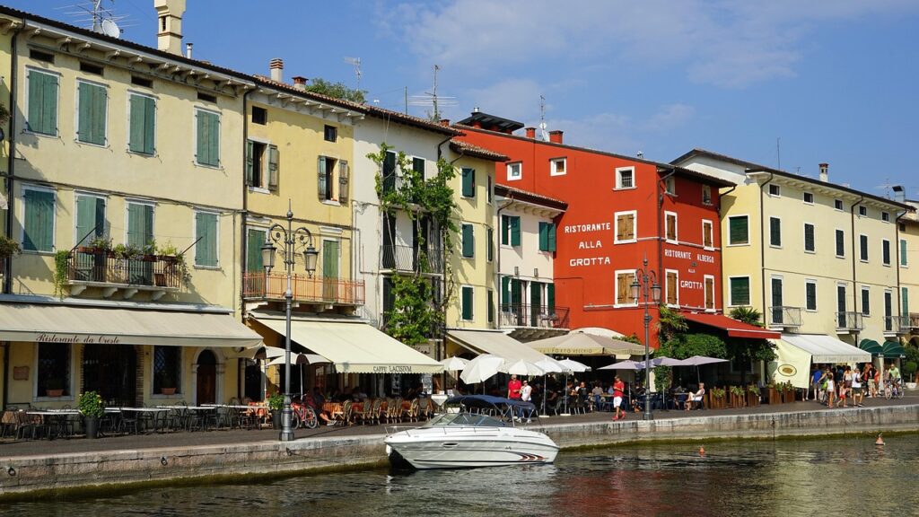 Lazise-Garda-to-legszebb-varosai