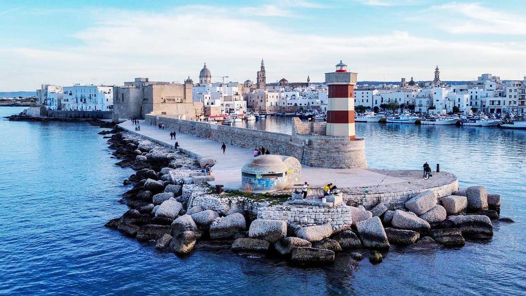 monopoli-latnivalok