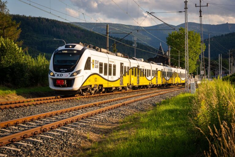 Vonat és busz egy helyen: így keres menetrendet a Menetrendkereső